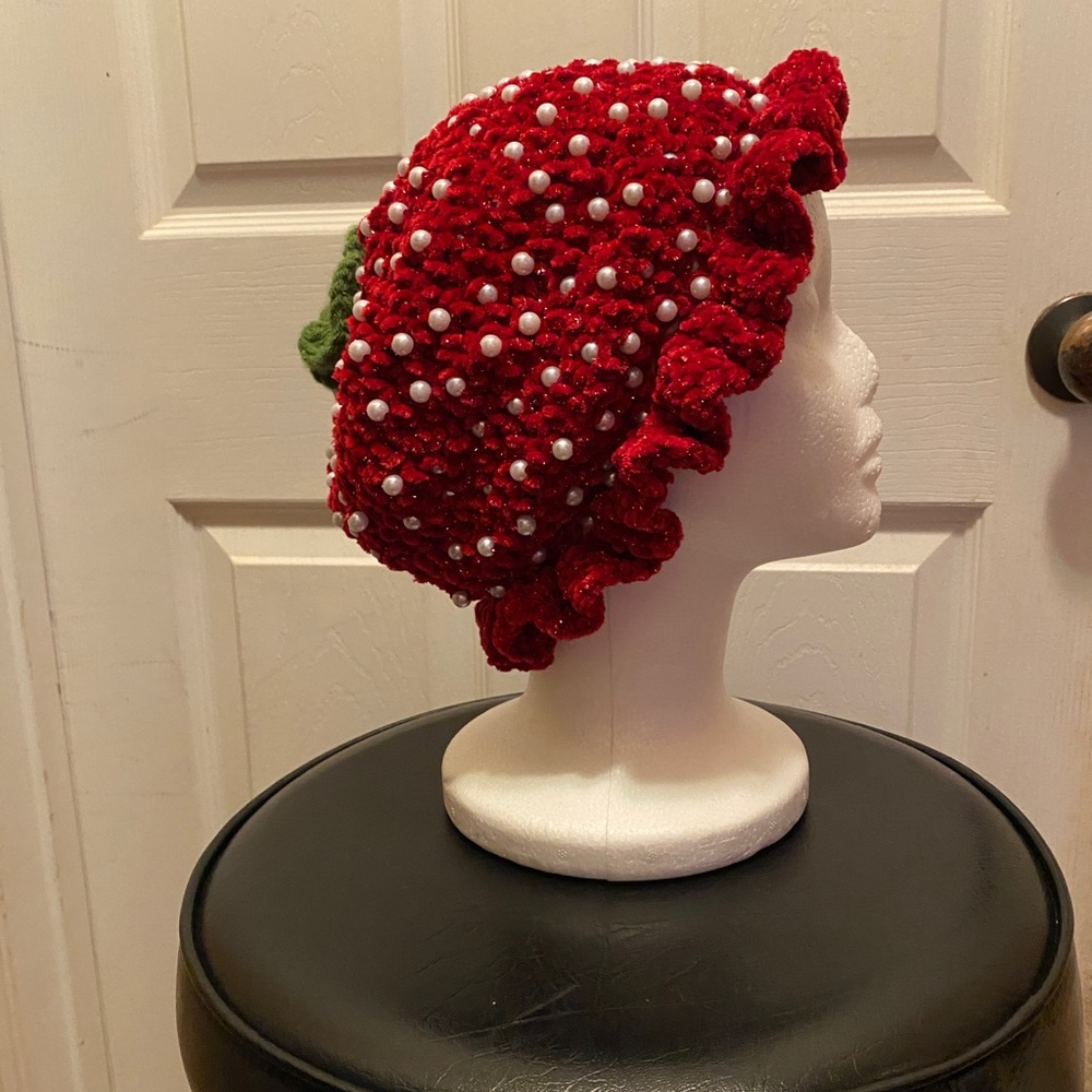 HOST PICK Crochet Strawberry hat - Picture 3 of 7